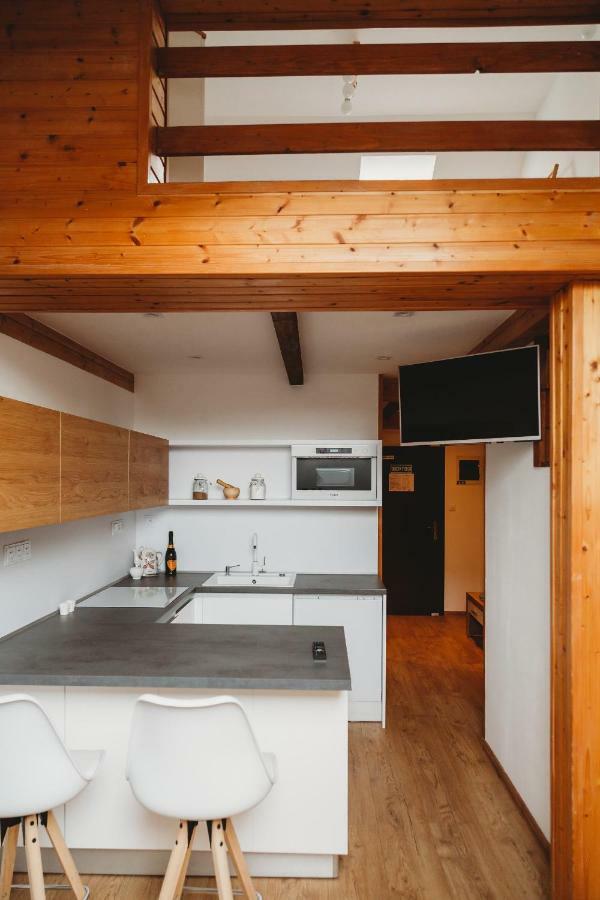 Center City Charming Loft Apartment โกชิเซ ภายนอก รูปภาพ